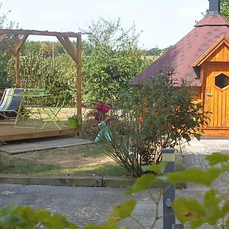 Abrikota Bed and Breakfast 3*