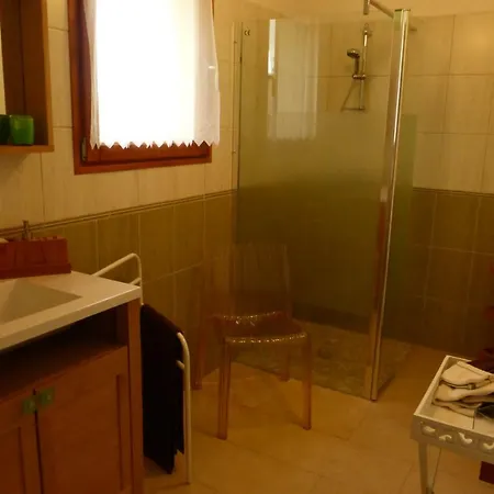 Abrikota Bed and Breakfast 3*